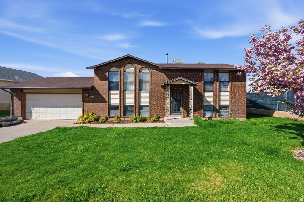 3080 W 4600 S Roy, UT 84067