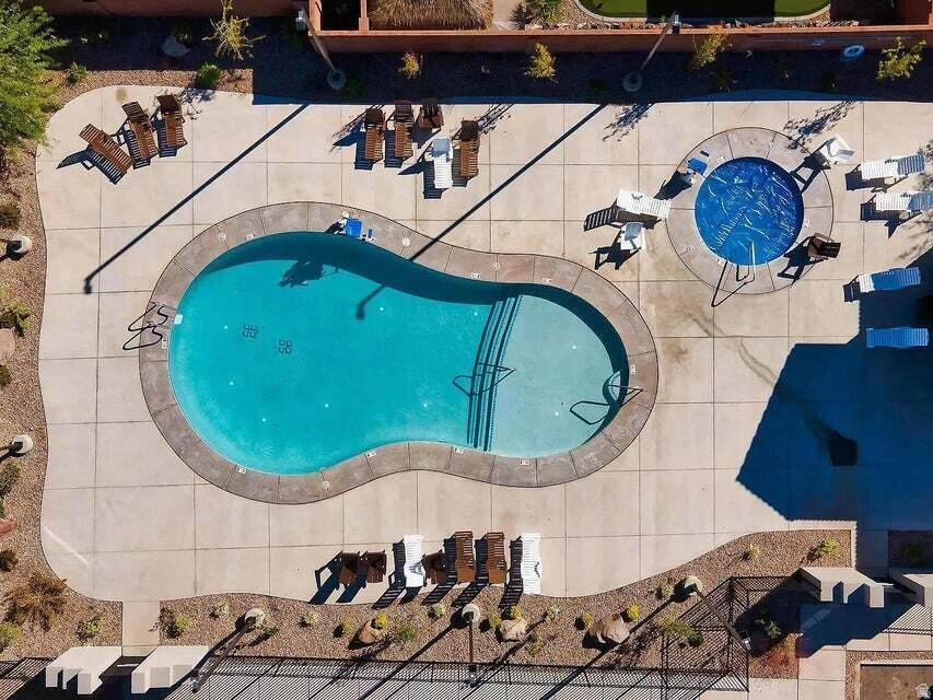 262 N LADERA DR Washington, UT 84780