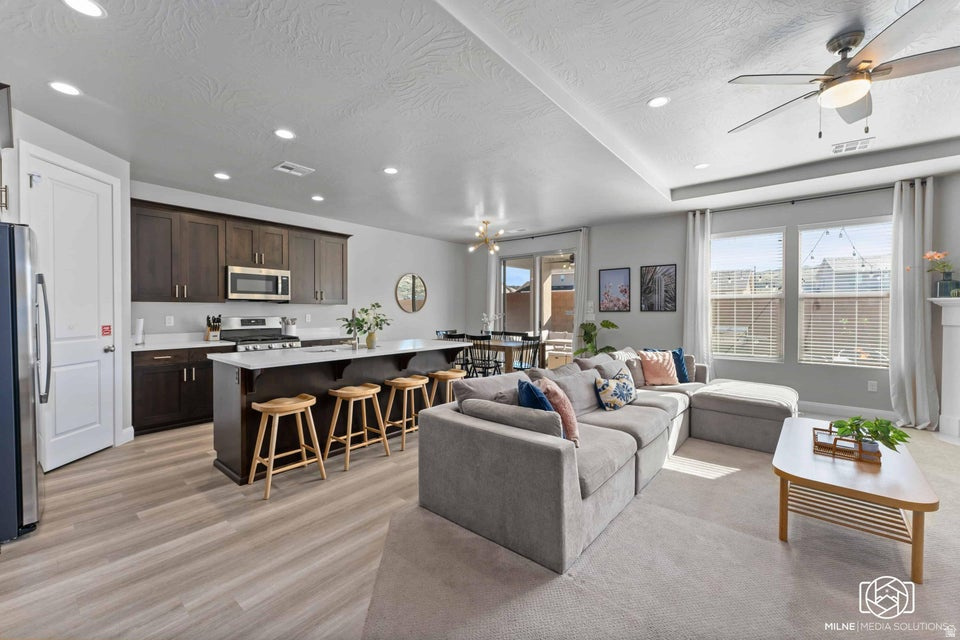 262 N LADERA DR Washington, UT 84780