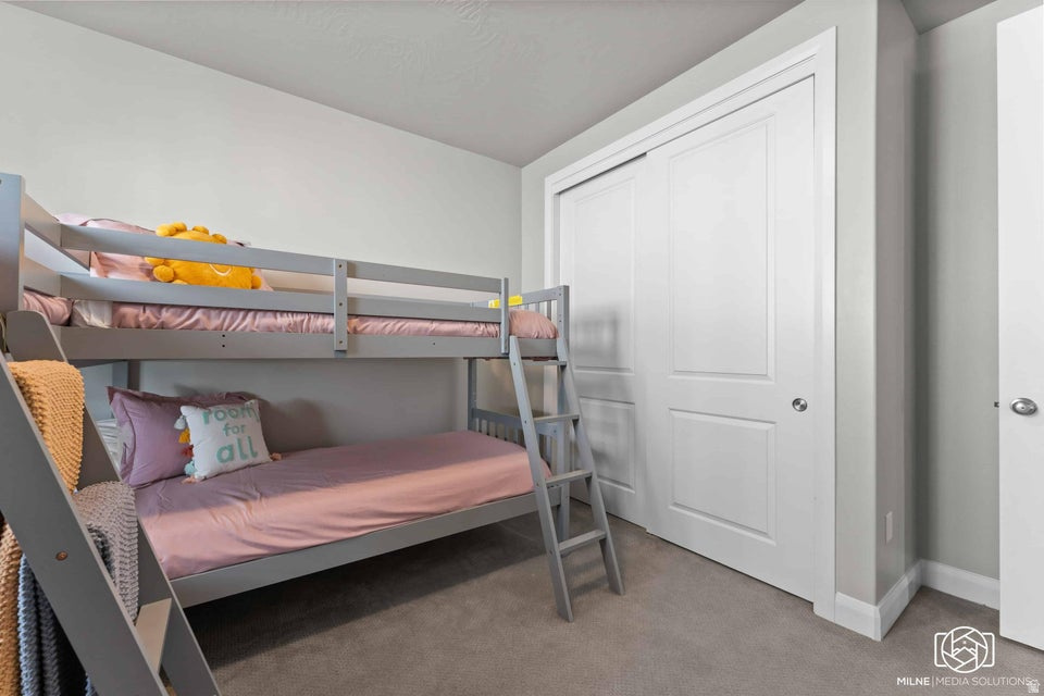 262 N LADERA DR Washington, UT 84780