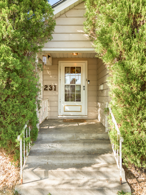 231 N 14TH AVE Pocatello, ID 83201