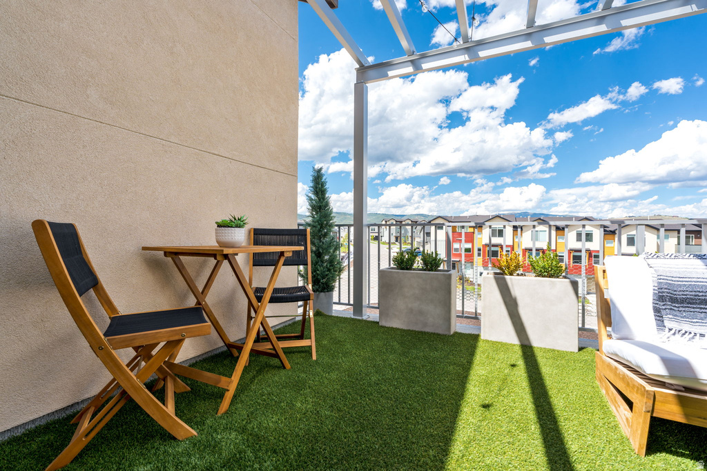 1308 VILLAGE GREEN TRL Park City, UT 84098