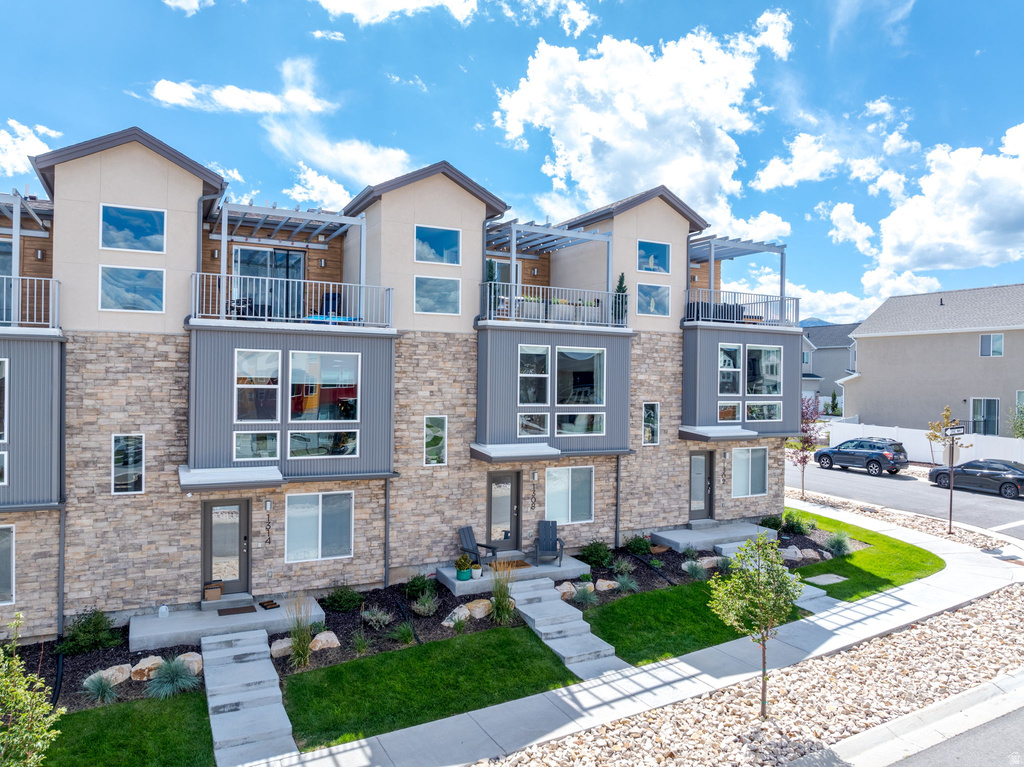 1308 VILLAGE GREEN TRL Park City, UT 84098
