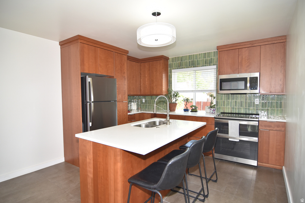 956 N VICTORIA WAY Salt Lake City, UT 84116