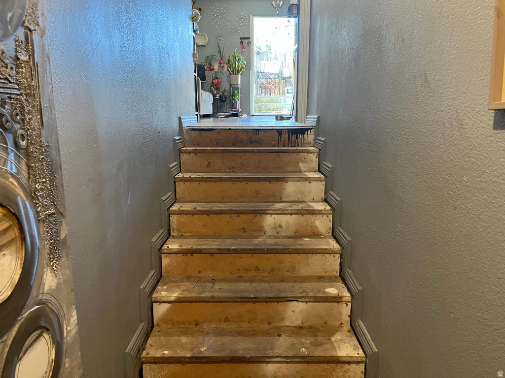 6469 W JEFFS CIR West Valley City, UT 84128