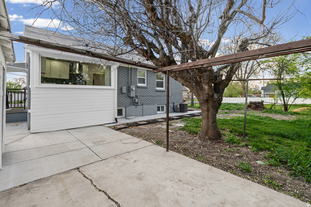731 E BARROWS AVE Salt Lake City, UT 84106