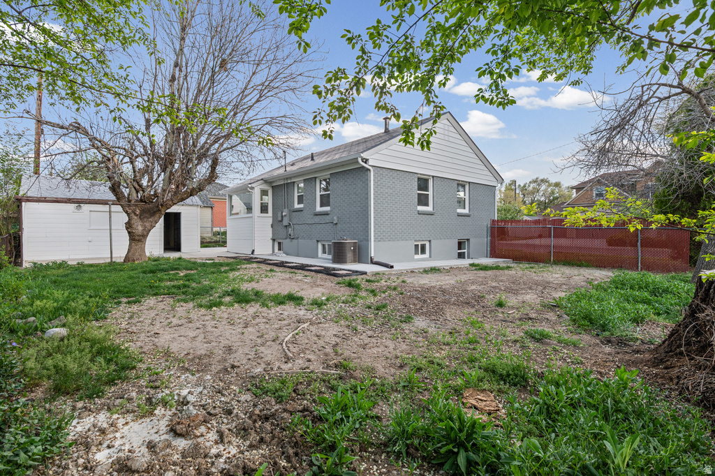 731 E BARROWS AVE Salt Lake City, UT 84106