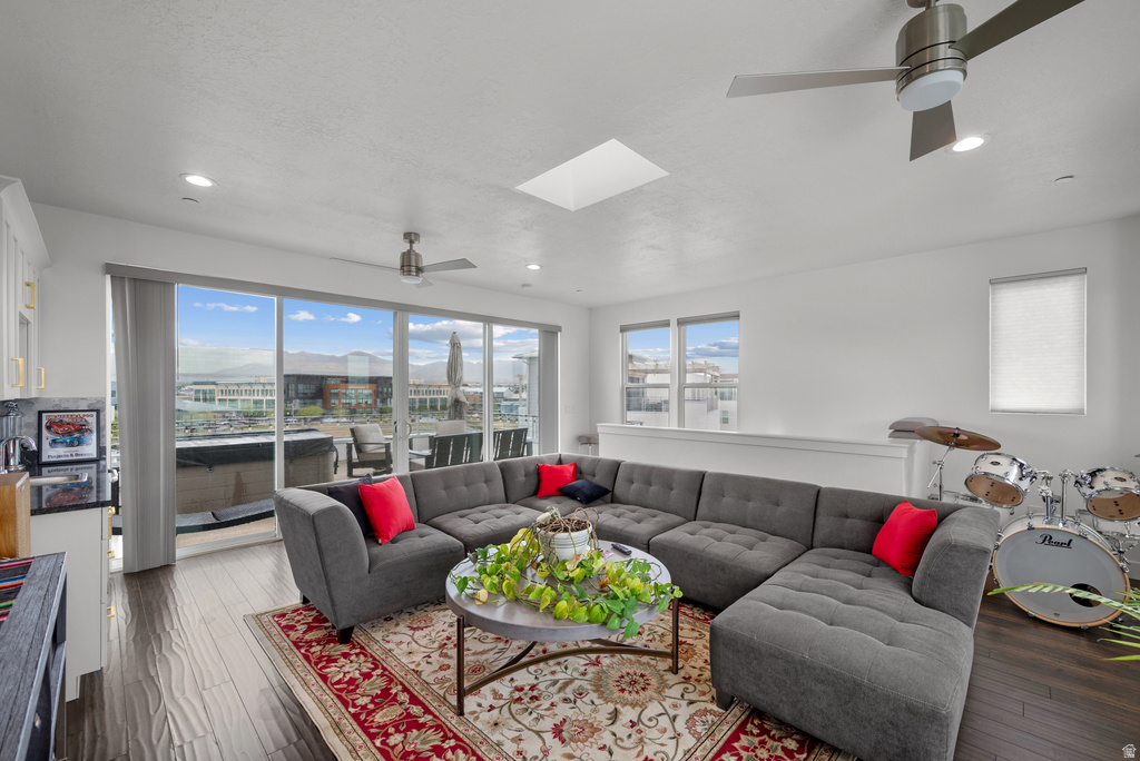 4589 W SCISSOR WAY #391 South Jordan, UT 84009