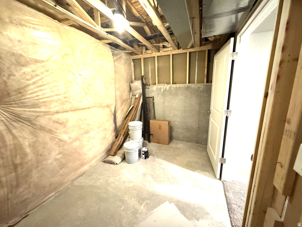 5695 W RED RIDGE LN West Valley City, UT 84118