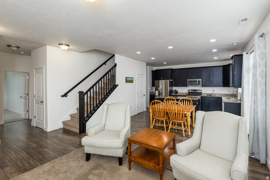 1122 STONEHAVEN DR North Salt Lake, UT 84054