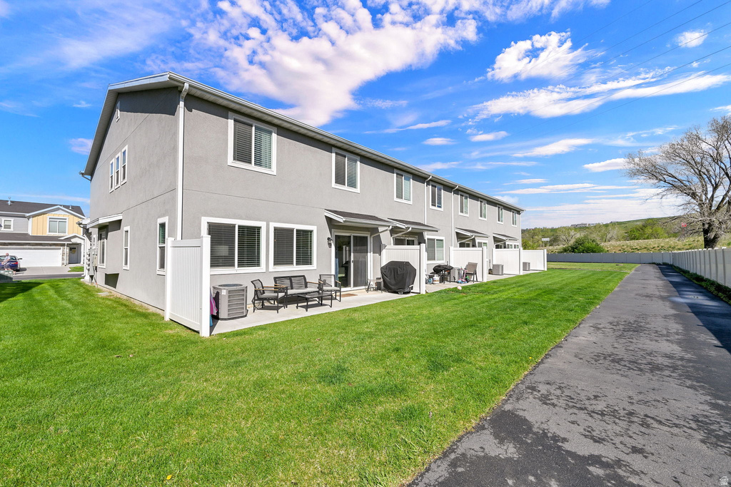 6526 S ASPEN LN South Weber, UT 84405