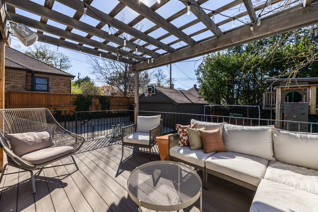 1440 E LAIRD AVE Salt Lake City, UT 84105