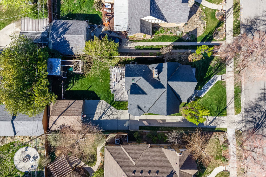 1440 E LAIRD AVE Salt Lake City, UT 84105