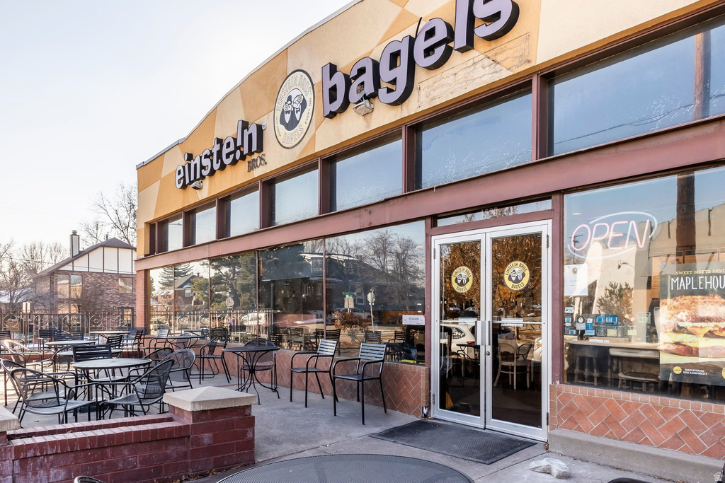 1440 E LAIRD AVE Salt Lake City, UT 84105