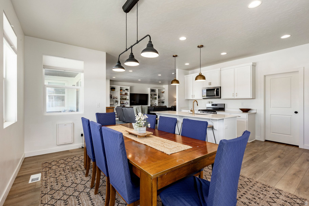 712 W BLUE MOUNTAIN DR Saratoga Springs, UT 84045