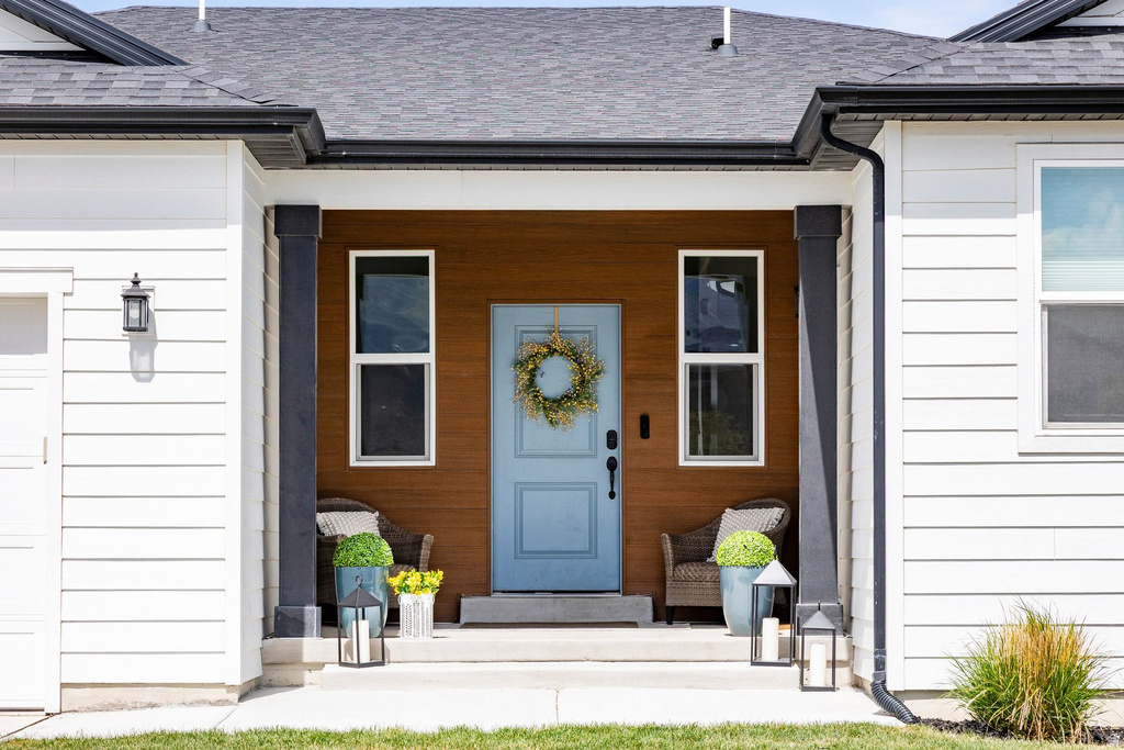 712 W BLUE MOUNTAIN DR Saratoga Springs, UT 84045