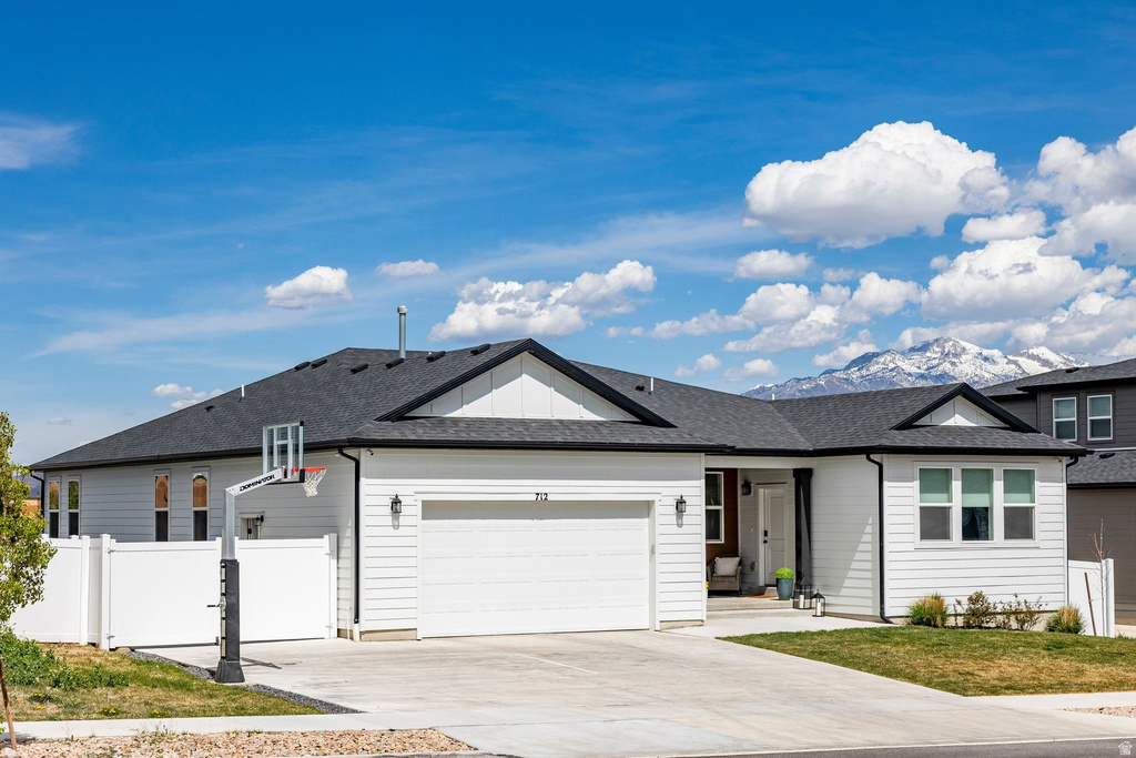 712 W BLUE MOUNTAIN DR Saratoga Springs, UT 84045