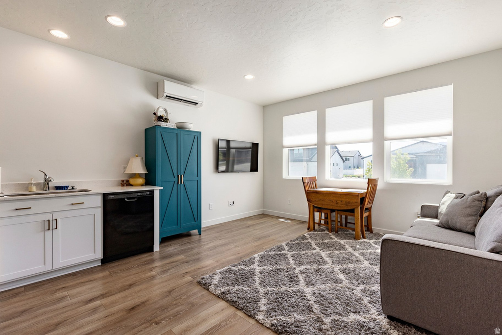 712 W BLUE MOUNTAIN DR Saratoga Springs, UT 84045