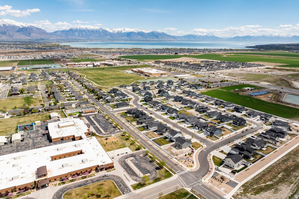 712 W BLUE MOUNTAIN DR Saratoga Springs, UT 84045