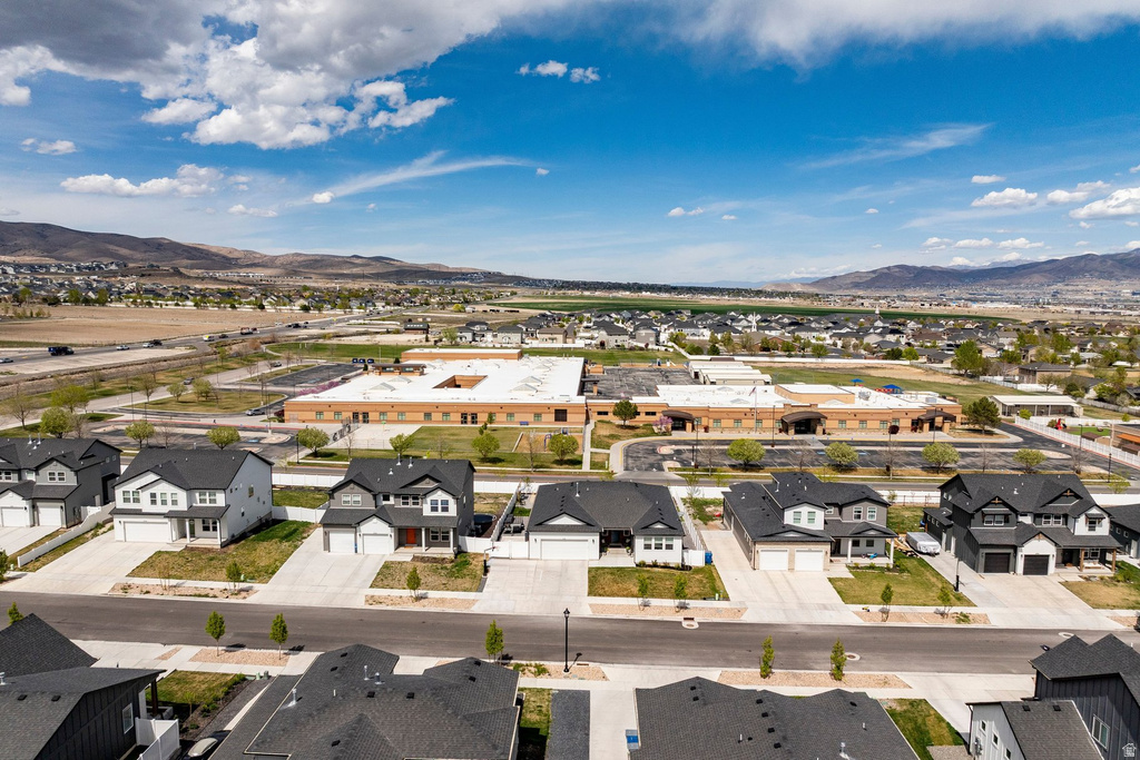 712 W BLUE MOUNTAIN DR Saratoga Springs, UT 84045