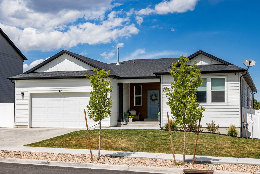 712 W BLUE MOUNTAIN DR Saratoga Springs, UT 84045
