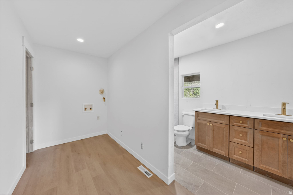 1775 E ROSECREST DR Salt Lake City, UT 84108
