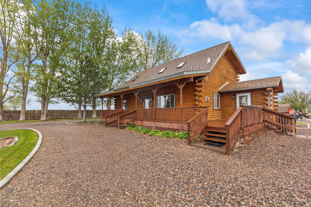 320 W 400 N Central Valley, UT 84754