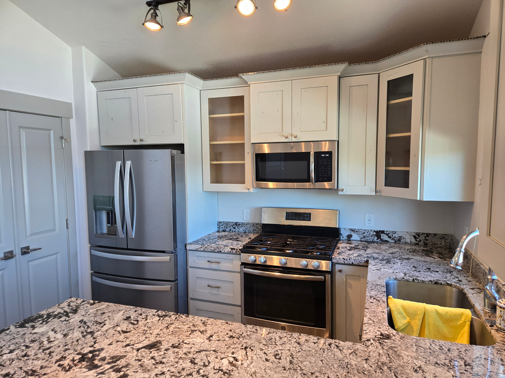 1126 E BENCHVIEW DR Ogden, UT 84404