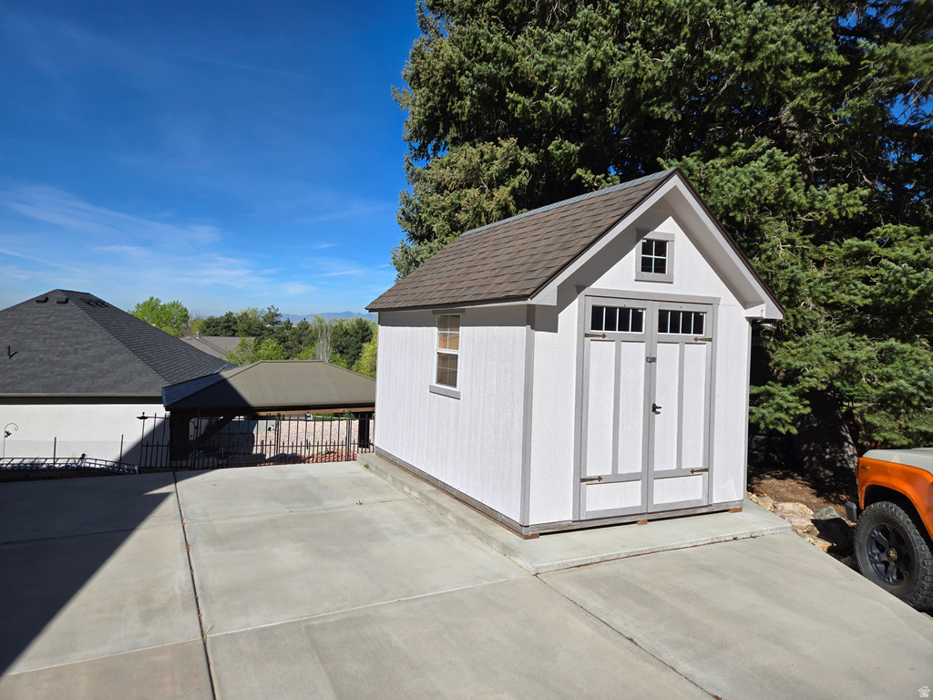 1126 E BENCHVIEW DR Ogden, UT 84404