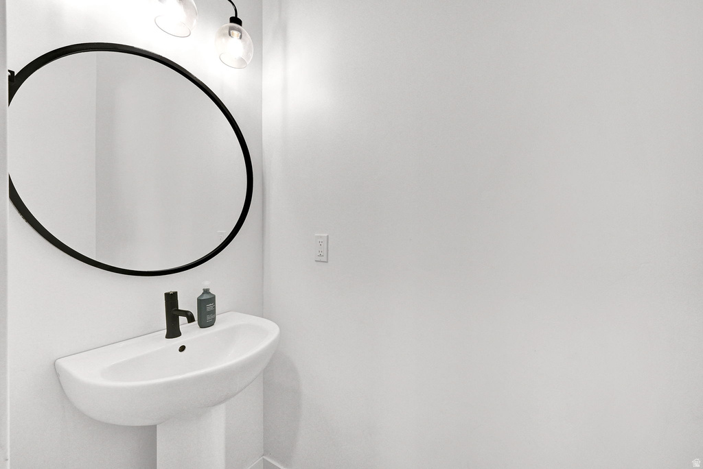 1951 W JOSEPH ACRES RD Kaysville, UT 84037