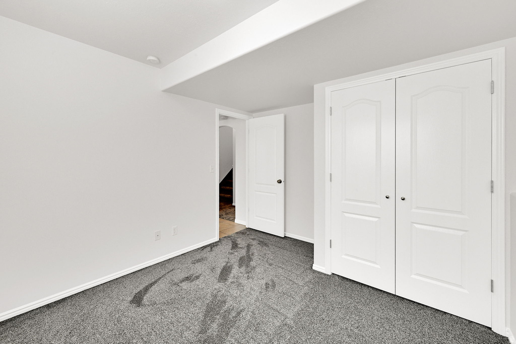 4020 WESTLAKE DR Roy, UT 84067