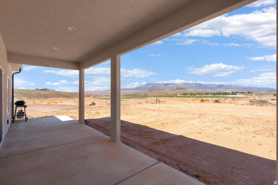 980 W ROCK VIEW DR Hurricane, UT 84737