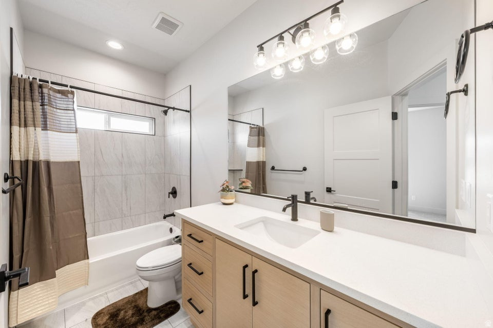 980 W ROCK VIEW DR Hurricane, UT 84737