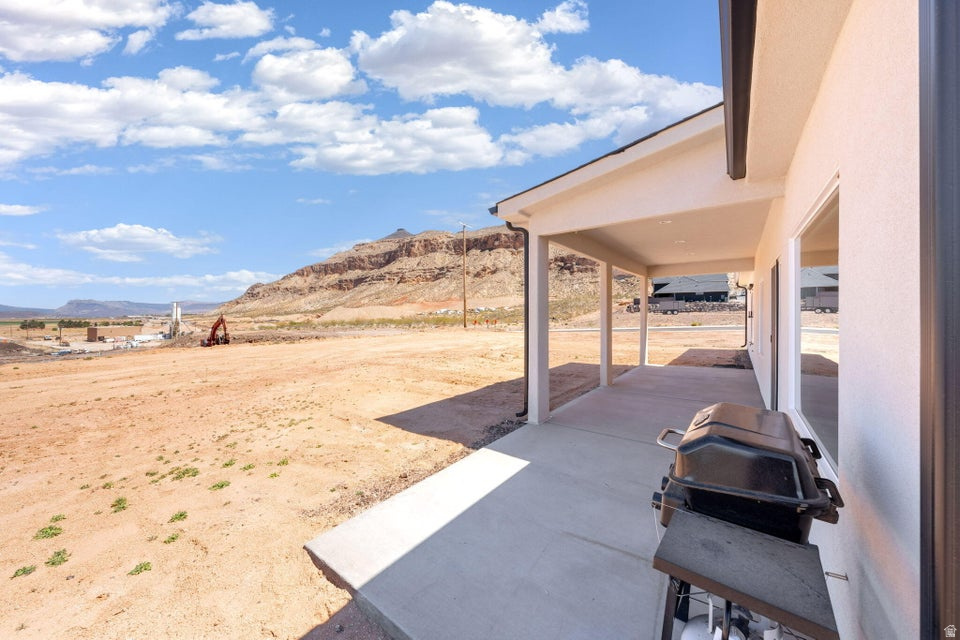 980 W ROCK VIEW DR Hurricane, UT 84737