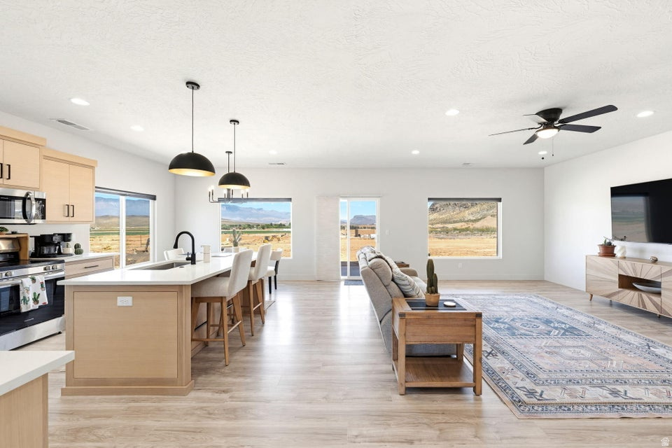 980 W ROCK VIEW DR Hurricane, UT 84737