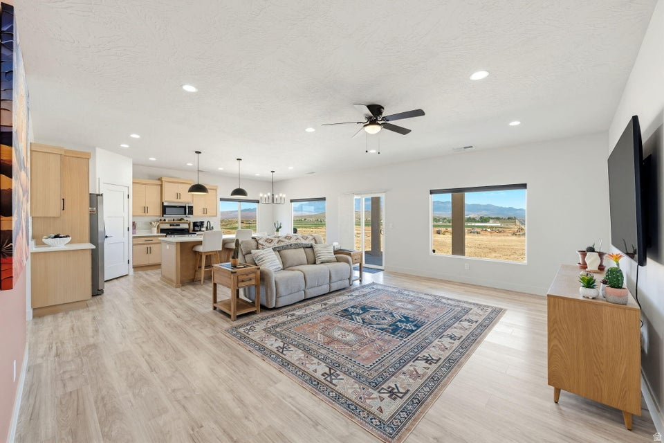 980 W ROCK VIEW DR Hurricane, UT 84737