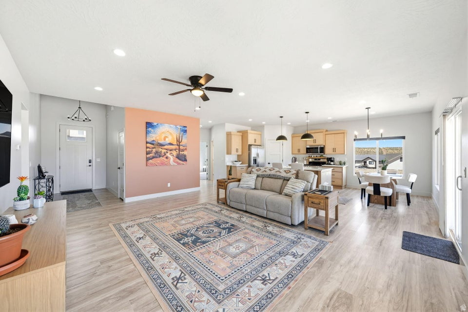 980 W ROCK VIEW DR Hurricane, UT 84737