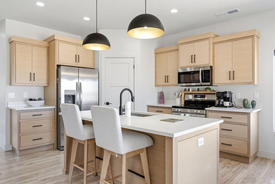 980 W ROCK VIEW DR Hurricane, UT 84737