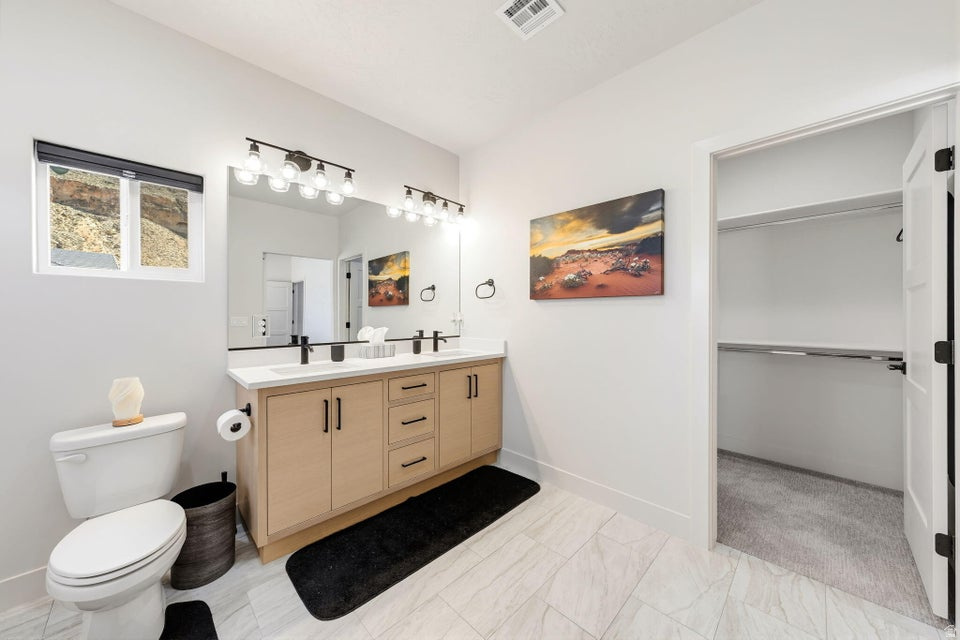 980 W ROCK VIEW DR Hurricane, UT 84737