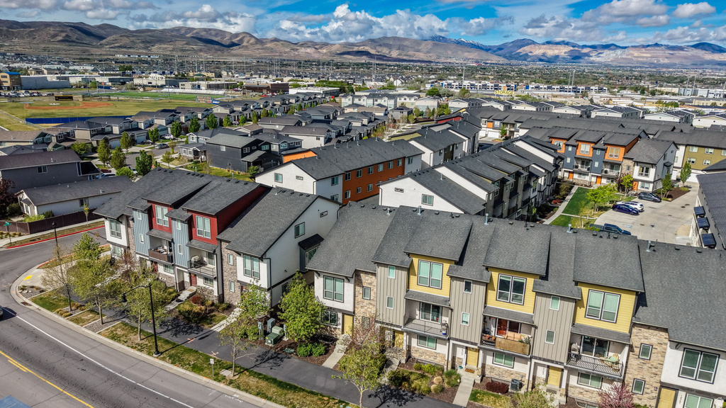 14763 S LEWSKI LN #A-1 Bluffdale, UT 84065