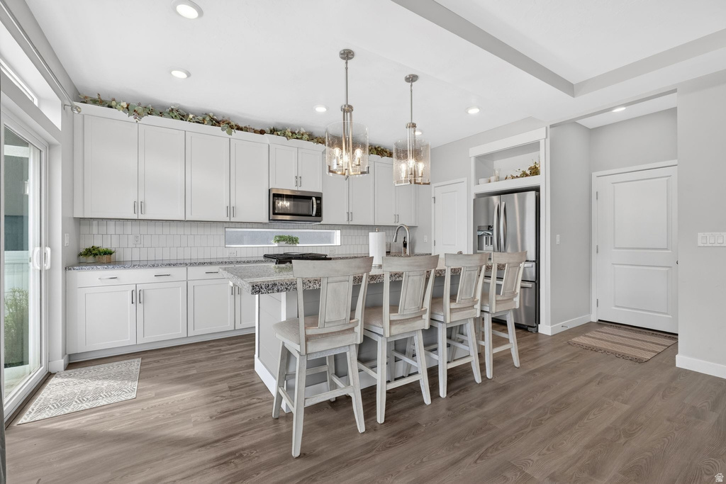 87 E MEANDERING WAY Saratoga Springs, UT 84045