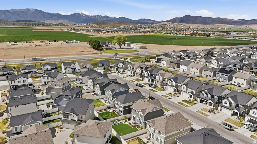 87 E MEANDERING WAY Saratoga Springs, UT 84045