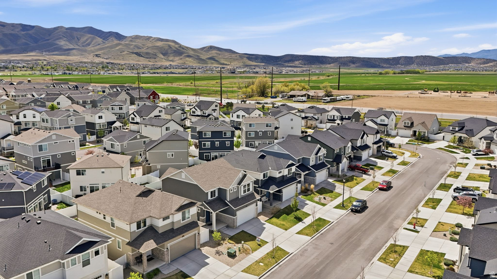 87 E MEANDERING WAY Saratoga Springs, UT 84045