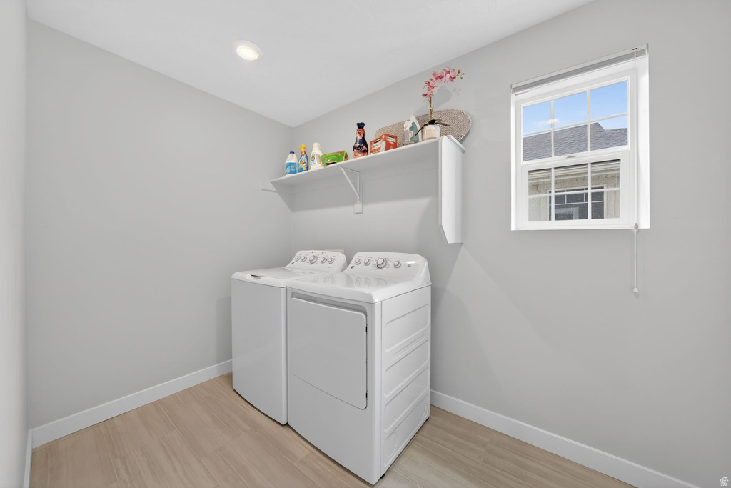 87 E MEANDERING WAY Saratoga Springs, UT 84045