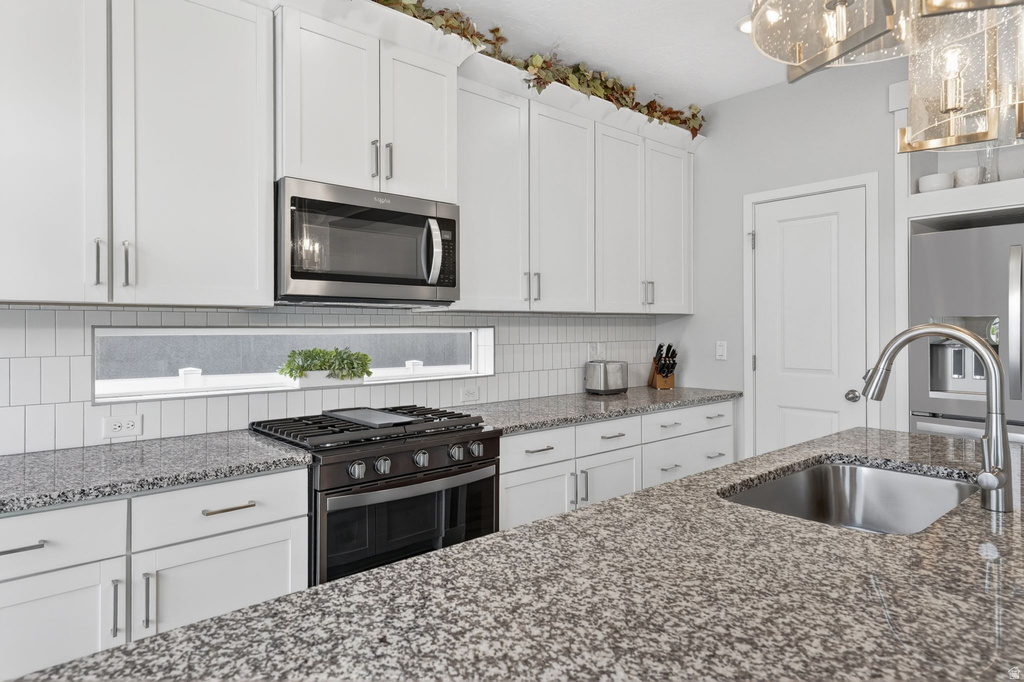 87 E MEANDERING WAY Saratoga Springs, UT 84045