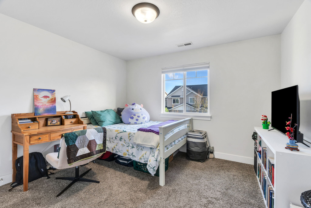 199 W SILVER SPRINGS DR Vineyard, UT 84059