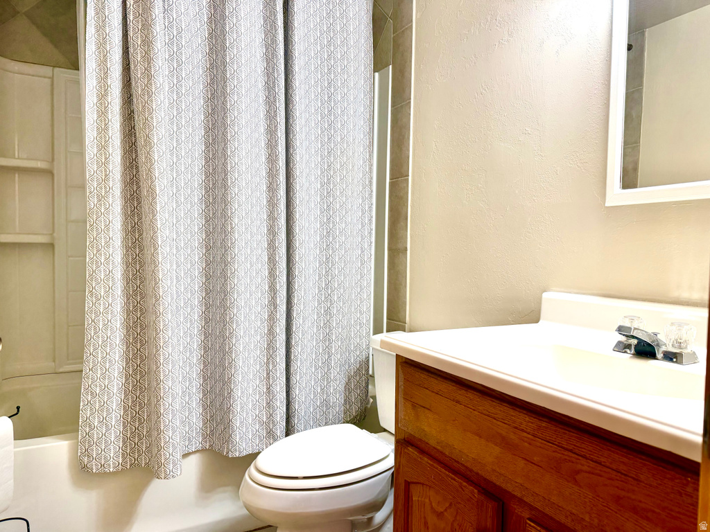 8457 E 6000 N Lapoint, UT 84039