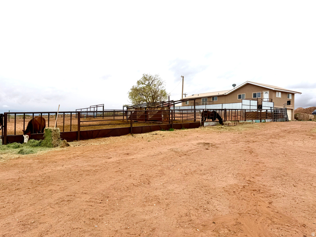 8457 E 6000 N Lapoint, UT 84039