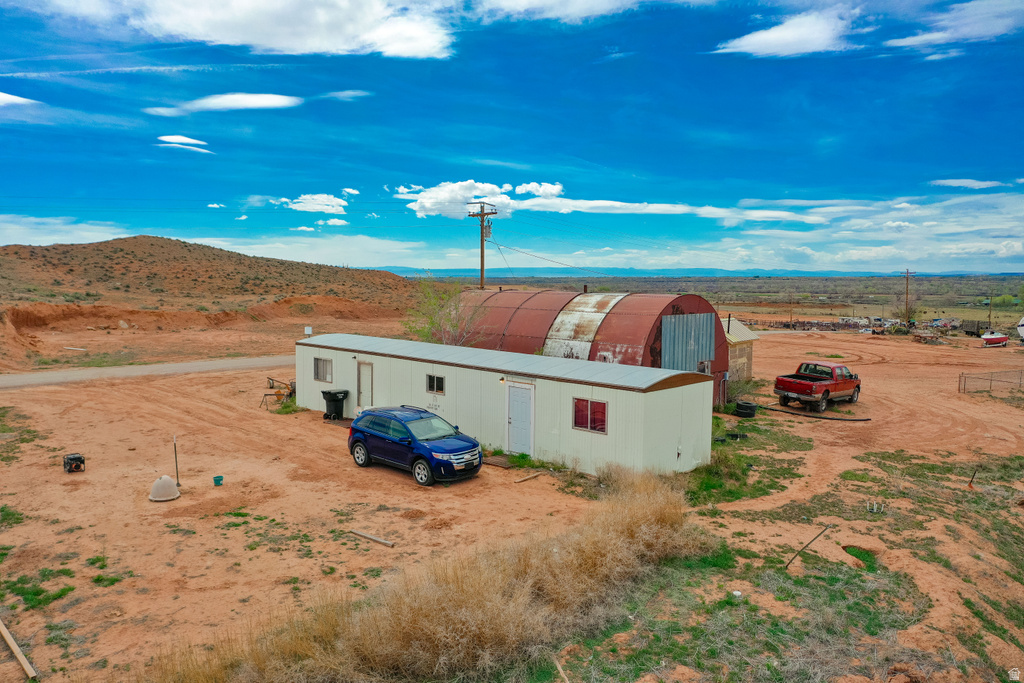 8457 E 6000 N Lapoint, UT 84039