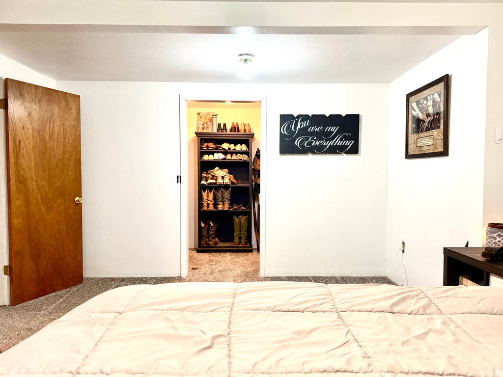 8457 E 6000 N Lapoint, UT 84039